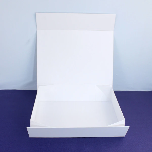 White Magnetic Closure Gift Boxes White Magnetic Closure Gift Boxes